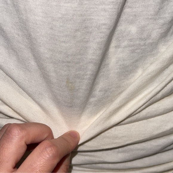 Zara cotton sleeveless t-shirt cream top very thin cotton and crinkles at bottom - Picture 8 of 8